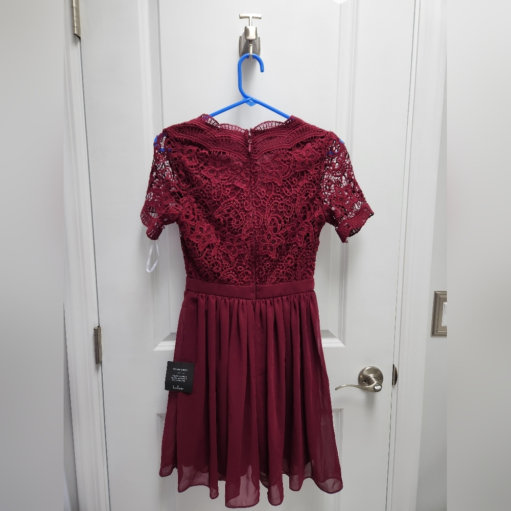 NWT LULU'S Maroon Lace Dress - Picture 4 of 8
